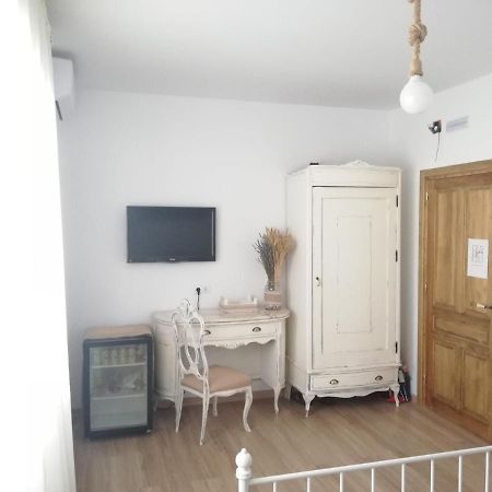 Hostal El Lugar De La Mancha Argamasilla De Alba Luaran gambar