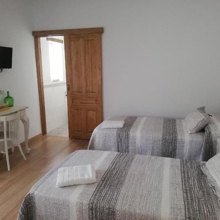 Hostal El Lugar De La Mancha Argamasilla De Alba Luaran gambar
