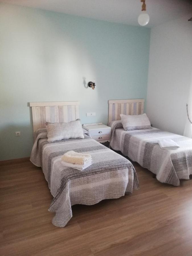 Hostal El Lugar De La Mancha Argamasilla De Alba Luaran gambar